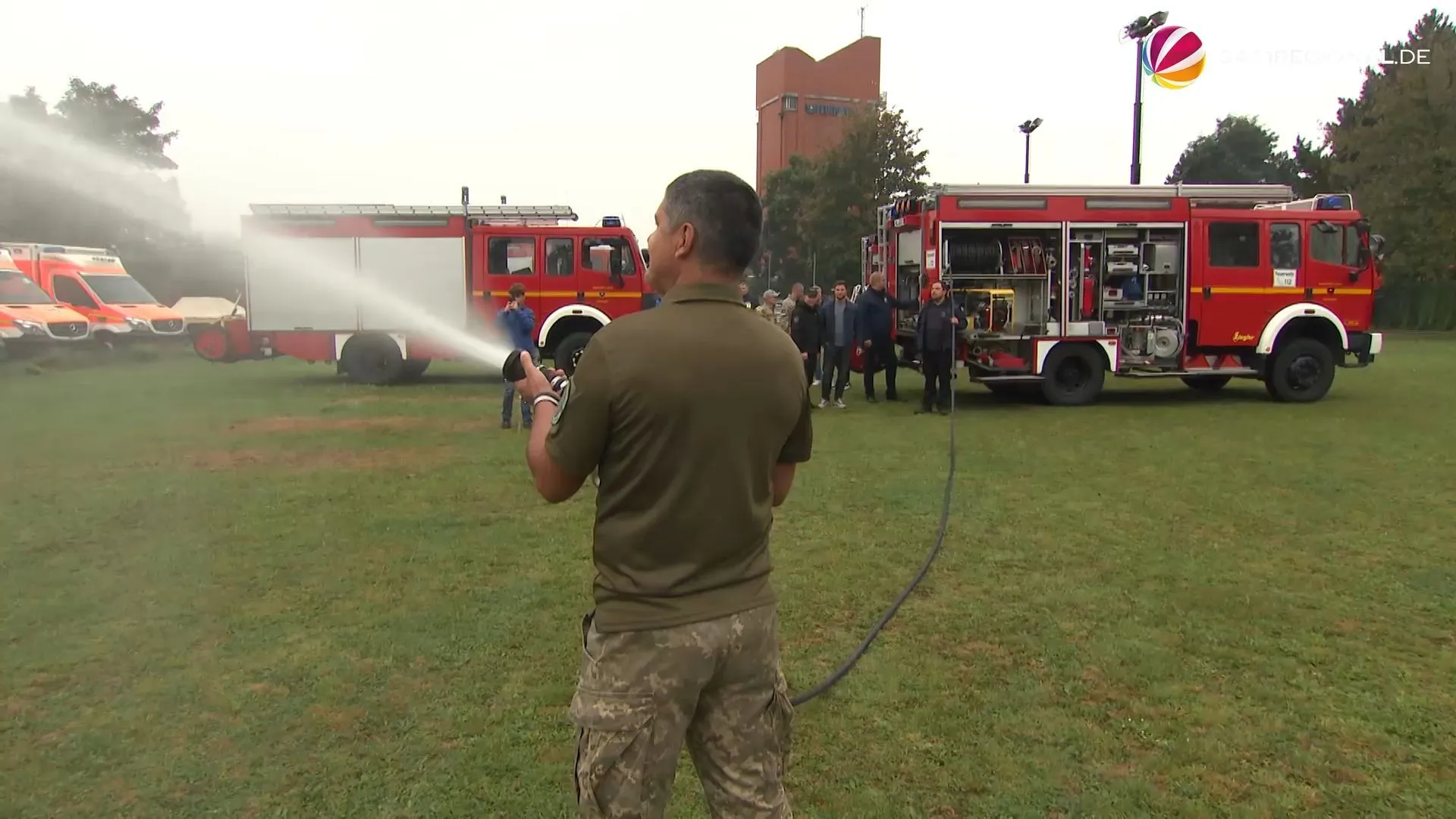 Fünf Feuerwehr-Fahrzeuge an die Ukraine übergeben