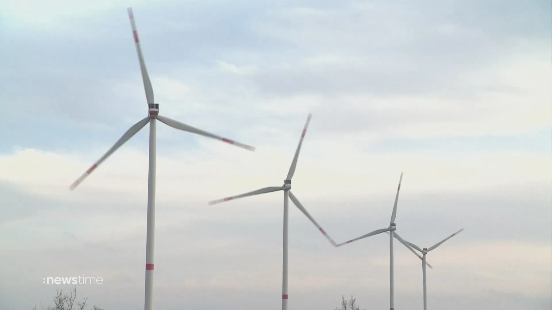 Шторм над северной Германией: ветроэнергетика обеспечивает избыток электроэнергии
