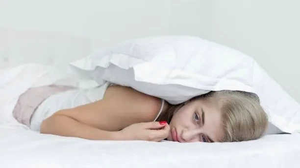 Warum wir in fremden Betten schlechter schlafen