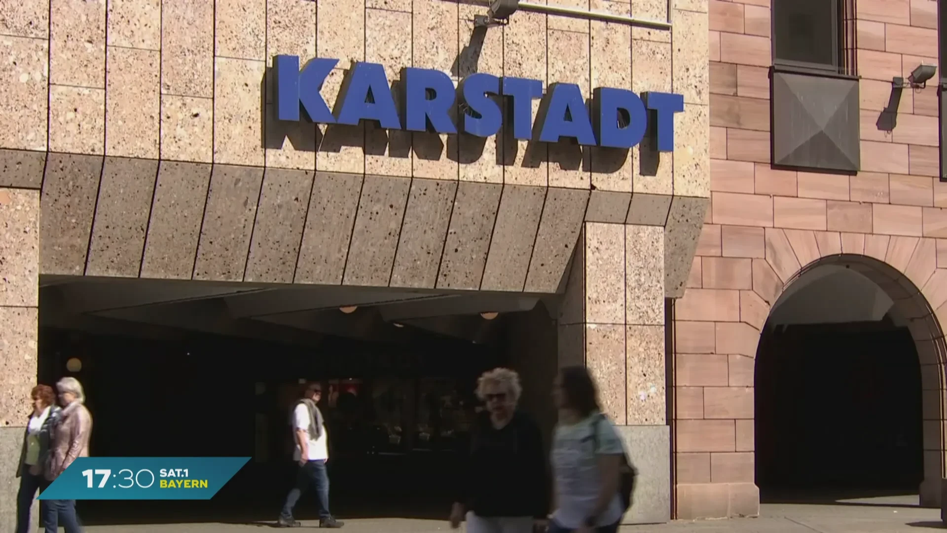 Bavaria's city centers without department stores: Is this the future?