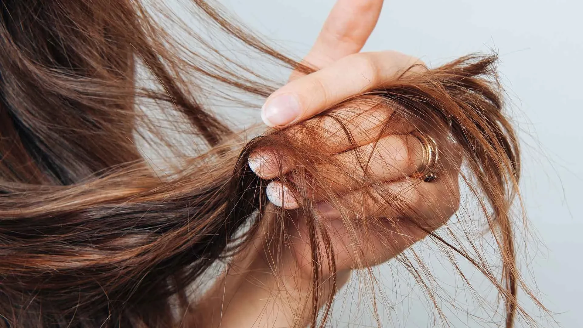 5 signs by which you can recognize healthy hair