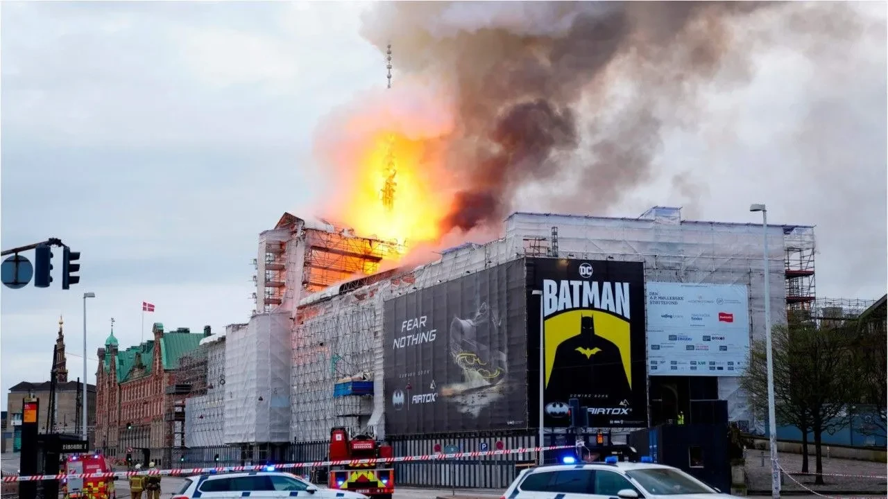 Historic stock exchange in Copenhagen is on fire