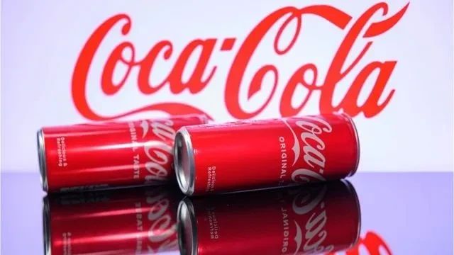 4.000 filiali colpite in tutto il mondo: Coca-Cola sembra pianificare la vendita di una parte importante del suo business