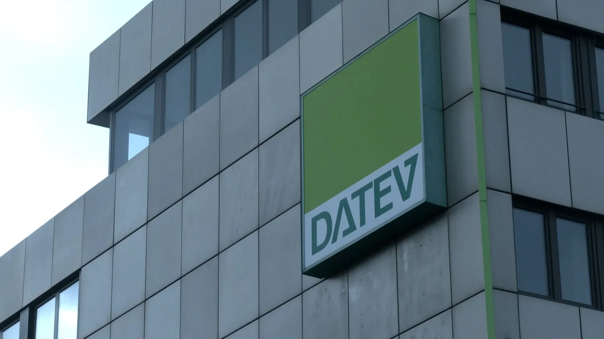Индекс среднего бизнеса DATEV: Выручка снижается, зарплаты растут