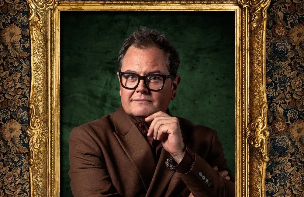 Alan Carr è incoronato vincitore della prima serie di Traditori Celebrità