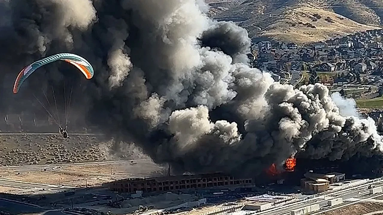 Paragliders leggen luchtfoto vast van brand in aanbouw zijnde appartementen in Utah