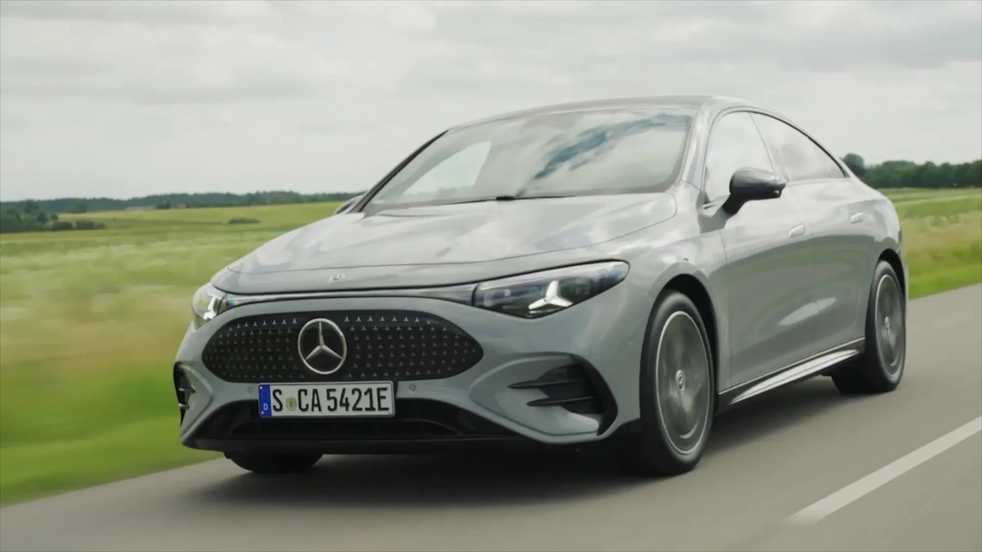 Mercedes-Benz CLA with EQ Technology MANUFAKTUR in Alpine Grey Driving Video