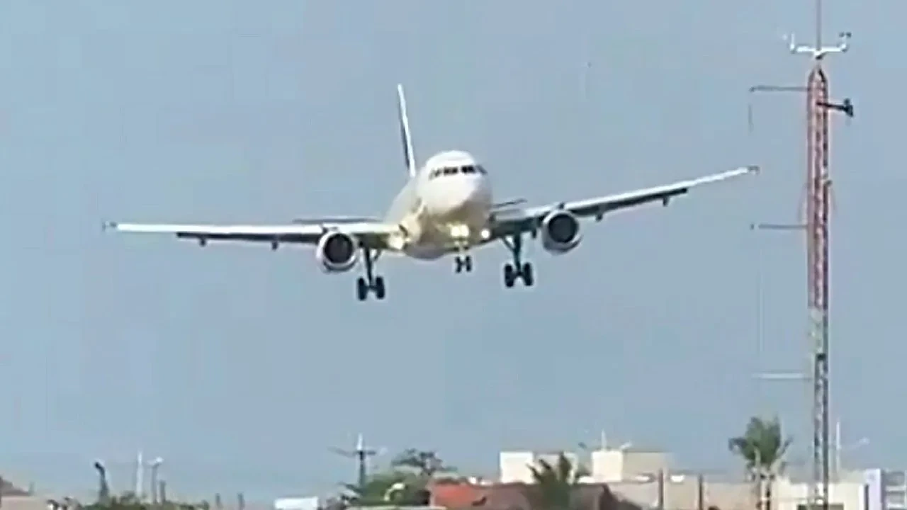 Skillful pilot battles fierce crosswinds to land LATAM Airlines jet in Brazil