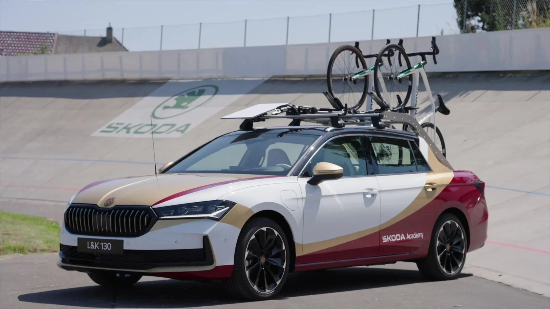 Skoda L&K 130 - Pick-up met een schuifdeur achter rechts