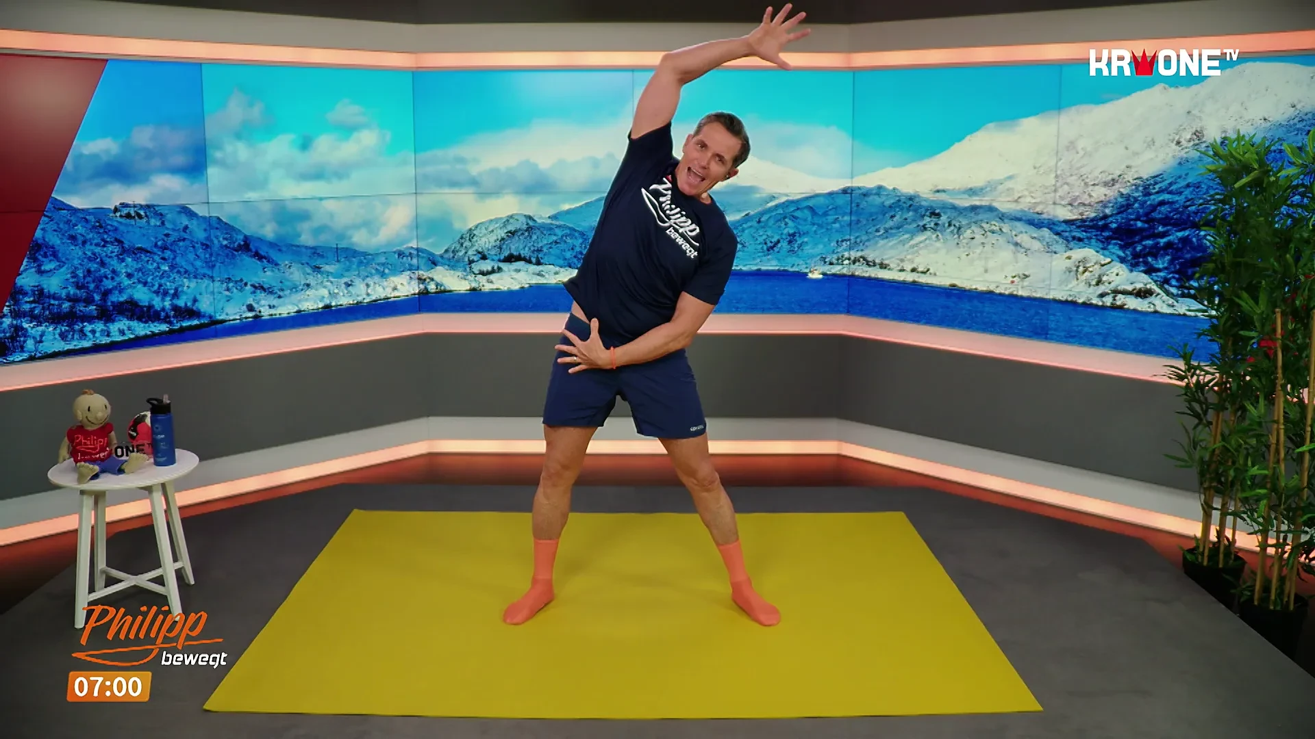 Against the cold and wet Monday, only movement with Philipp helps!