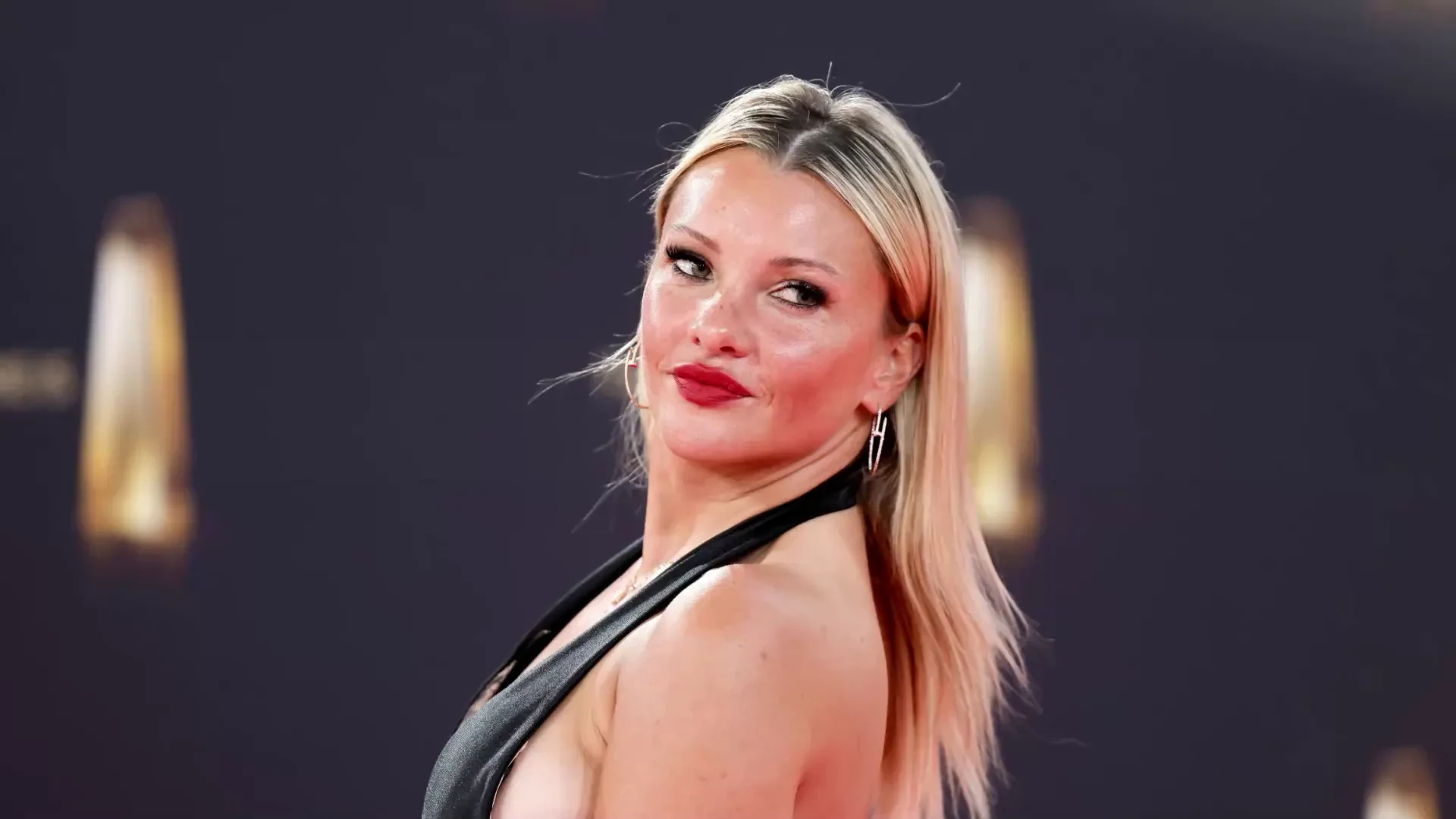 Evelyn Burdecki: "Was completely healthy" - TV star on the sudden Corona death of her father